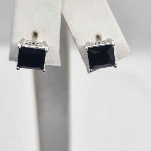 Last One NEW Sterling Silver Black GemStone Studs - Earrings - Picture 5 of 5